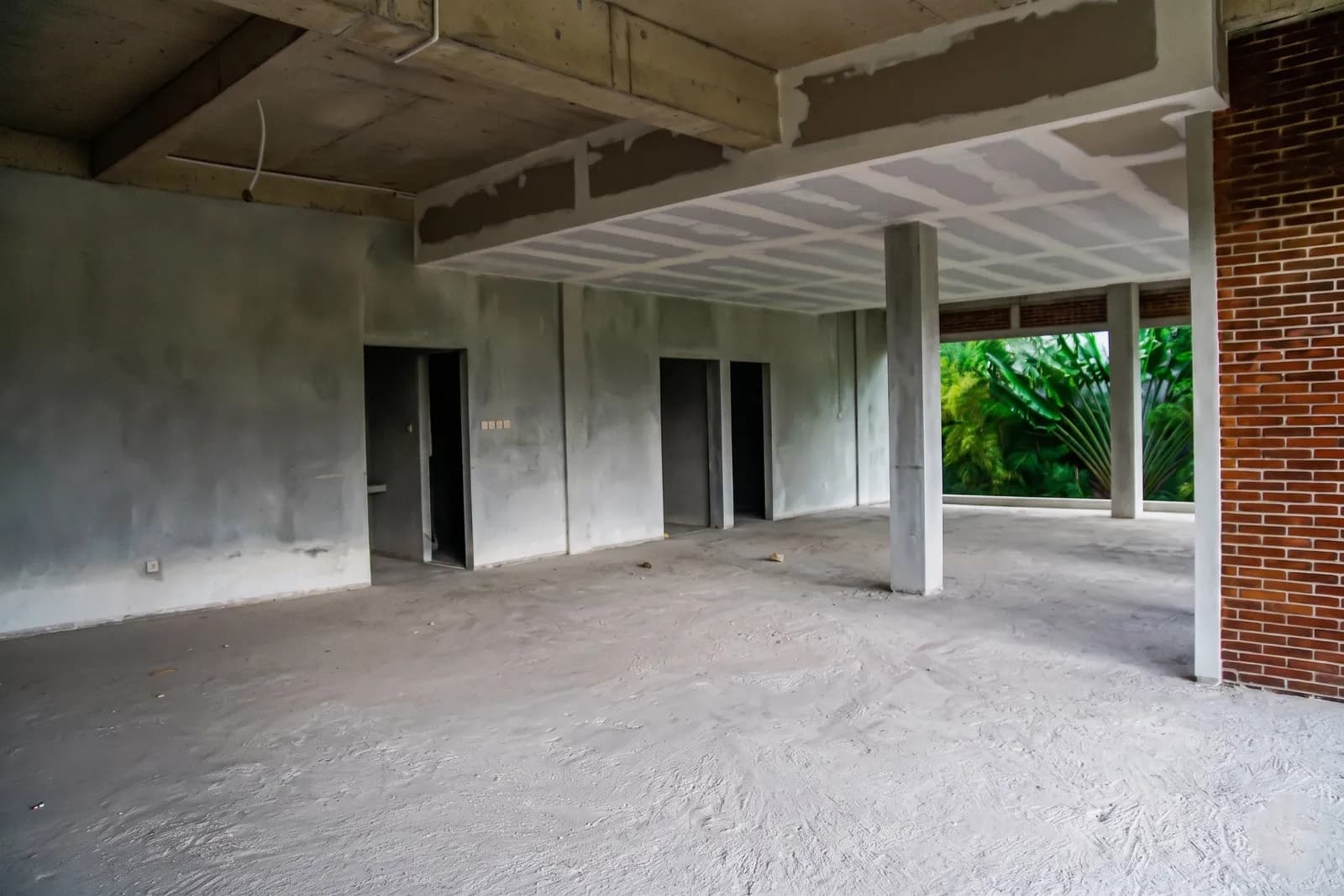 BERAWA 1053 finished space — Open, light-filled interiors ready for your fit-out.
